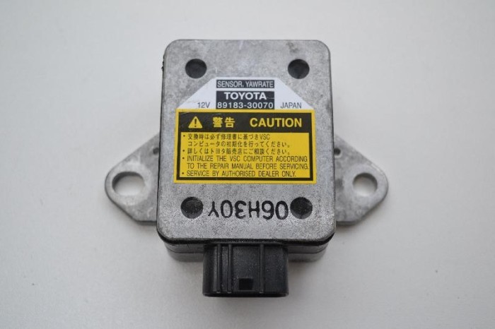 Senzor de accelerație LEXUS GS III GRS19_, UZS19_, URS19_ 2007 OEM: 89183-30070 2244465