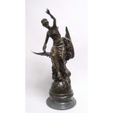 Hebe cu vulturul- statueta din bronz pe un soclu din marmura BR-138, Religie