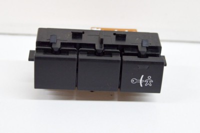 Comutator PEUGEOT 208 2019 OEM: 96750154ZD 17070431 foto