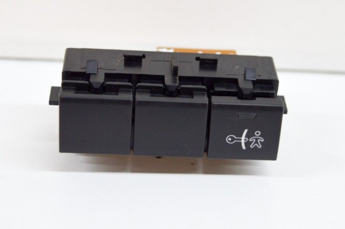Comutator PEUGEOT 208 2019 OEM: 96750154ZD 17070431