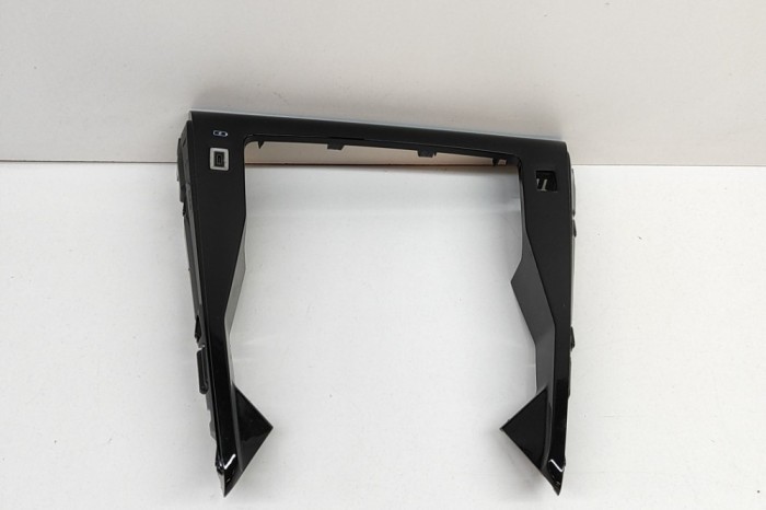 Ornament consola centrală PEUGEOT 2008 II 2023 OEM: 9852882880,9828368780,9831753580 28031437