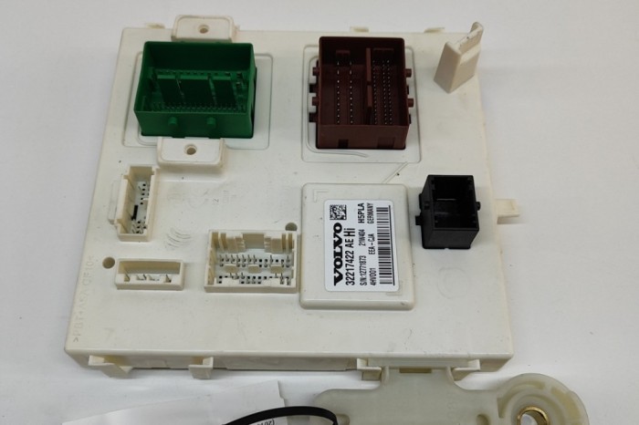 Modul de confort VOLVO XC90 II 2021 OEM: 32217422 28528952