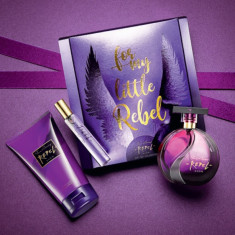 Set 3 produse Far Away Rebel pentru Ea in cutie eleganta?Avon foto