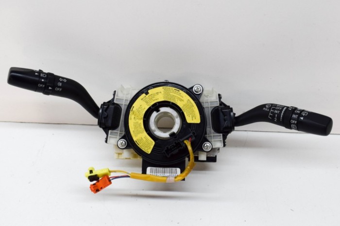 Maneta semnalizare ștergătoare MAZDA 6 Station Wagon GY 2005 OEM: R17E904,GR3T 13818879