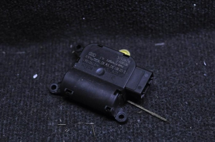 VW EOS 1F7, 1F8 2006 OEM: 1K2907511C SKU: 1452577