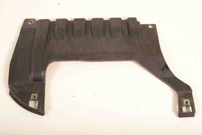 Scut motor central spate BMW X1 E84 2013 OEM: 7307791