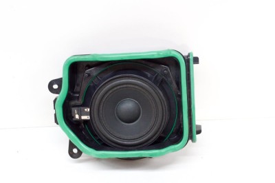 Subwoofer podea dreapta BMW 5 G30 2017 OEM: 9395862 | 12120303 foto