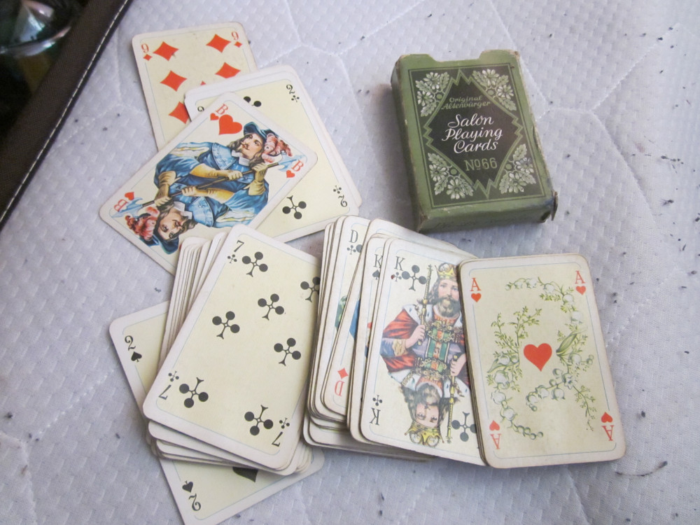 Carti de joc vechi complet cp 2 | Okazii.ro
