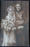 Fotografie tip Carte Postala, Militar cu mireasa sa, perioada interbelica
