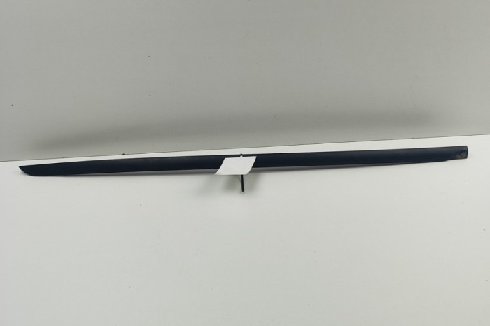 Ornament vertical parbriz dreapta KIA SPORTAGE V NQ5 2024 OEM: 86140-P1000 | 30450166