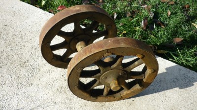 ROTI DE MITRALIERA PRIMUL RAZBOI MONDIAL LOT 2 BUC. foto