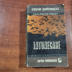 Intunecare de Cezar Petrescu