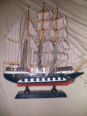Corabie Pirați Decorativă din Lemn,corabie vintage cu vele ,corabie cu vele/panze si catarge in stare buna,corabie din lemn de colectie,macheta navala foto