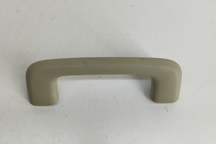 M&acirc;ner plafon dreapta față MITSUBISHI OUTLANDER III GG_W, GF_W, ZJ 2017 OEM: 7610A111YA 27405739
