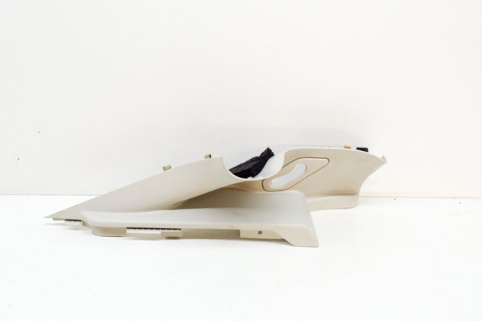 Ornament st&acirc;lp spate st&acirc;nga JAGUAR I-PACE X590 2020 OEM: J9D3-51749-AD,J9D3-51749-B,J9D3-51749-AD0LKP,J9D3-51749-A 12184648