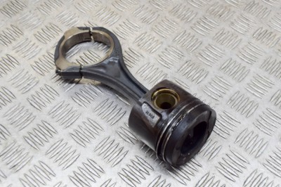 Piston MERCEDES-BENZ GL X166 2015 OEM: A6420305517,A6420305220 13726872 foto