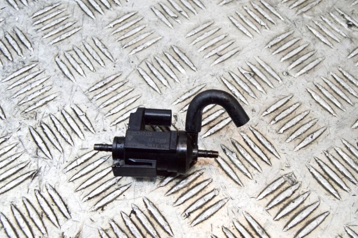 Supapa solenoid PORSCHE 911 991 2017 OEM: 70531703,7PP.906.283.E,7PP906283E 17758499