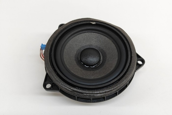 Difuzor ușă st&acirc;nga spate BMW 3 G20, G28 2019 OEM: 2622469 28998670