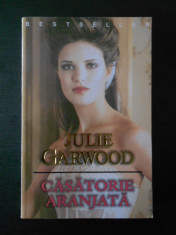 JULIE GARWOOD - CASATORIE ARANJATA foto