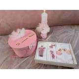 Set Trusou Botez si Lumanare, 9 Piese, cu Lebada, Alb si Roz, din Catifea - TB254