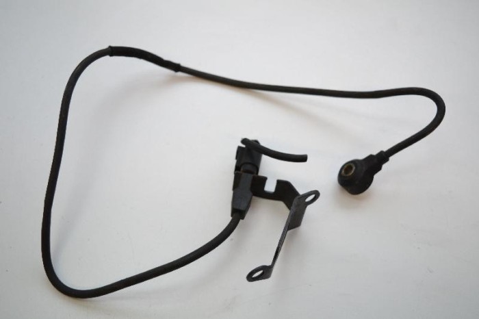 Senzor de detonație motor AUDI A8 D3 4E2, 4E8 2005 OEM: 077905377D 2391587