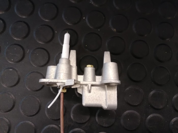 Suport Injector Aragaz Gorenje R28 Original Dezmembrari Compatibil ...