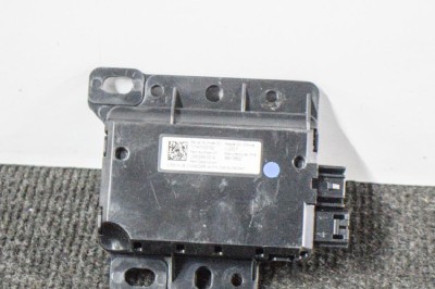 Unitate de control USB/AUX TESLA MODEL 3 2018 OEM: 1093295-00-A,35012502 11207740 foto