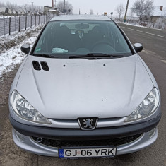 Peugeot 206, benzină.