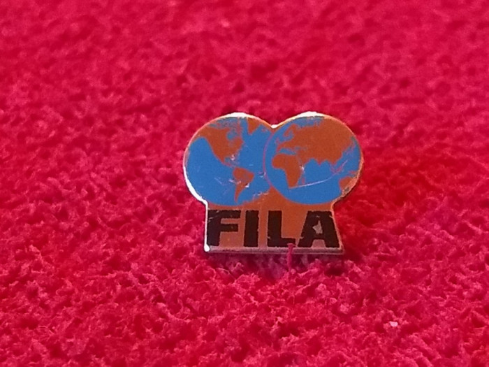 Insigna - FILA (Asociatia Internationala de WRESTLING Amatori)