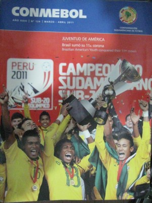 Revista fotbal-CONMEBOL (Confederatia Sudamericana de fotbal) - 2011 foto