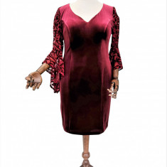 Rochie dreapta din catifea bordo Monica (Marime: EU/44)