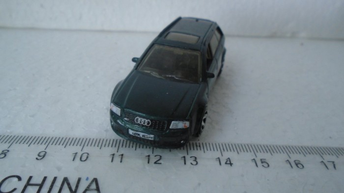 bnk jc Matchbox MB696 - Audi RS6 Avant -2004 - 1/64