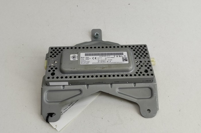 Alt modul de control TESLA MODEL Y 2022 OEM: 1527973-00-D 26252158