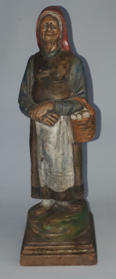 Statueta veche handmade, sculptura ceramica - Batrana cu cos foto