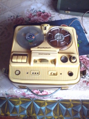 Vechi Magnetofon pe lampi.Telefunken Magnetofon 75 An 1958-59 foto