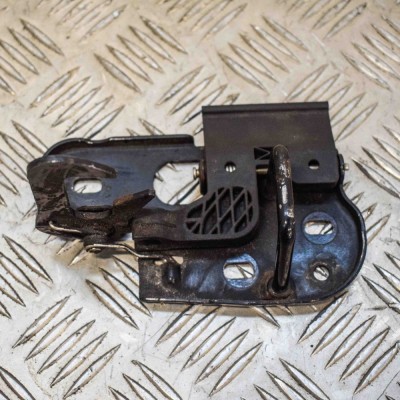 &amp;Icirc;ncuietoare capota VW PASSAT B6 3C2 2007 OEM: 3C0823480 2536127 foto