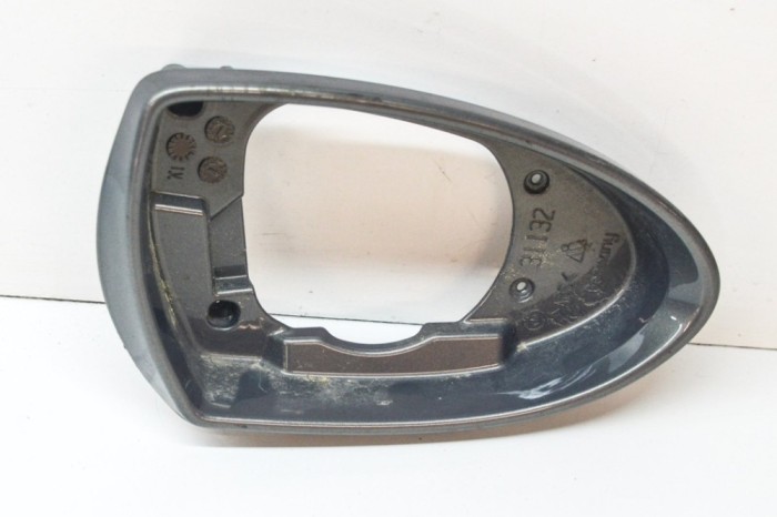 Cadru oglinda ușă dreapta față BMW 6 E63 2007 13504280
