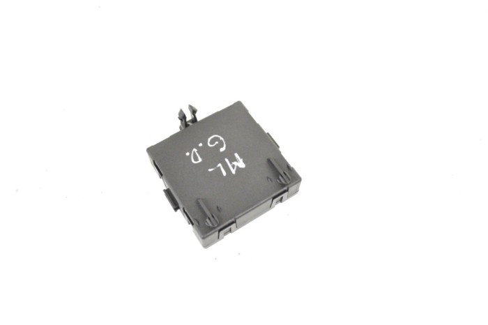 Modul de control ușă dreapta spate MERCEDES-BENZ M W166 2015 OEM: A1668205326,A1669006507,A1669029003 12146809