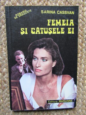 FEMEIA SI CATUSELE EI-SARINA CASSVAN foto