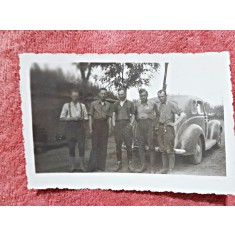 Fotografie, 5 prieteni cu masina, perioada interbelica