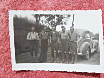 Fotografie, 5 prieteni cu masina, perioada interbelica foto