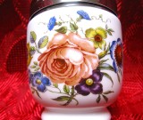 DOZA PORTELAN ENGLEZESC ROYAL WORCESTER CU CAPAC MATERIAL INOXIDABIL DECOR TRANDAFIRI 10 CM