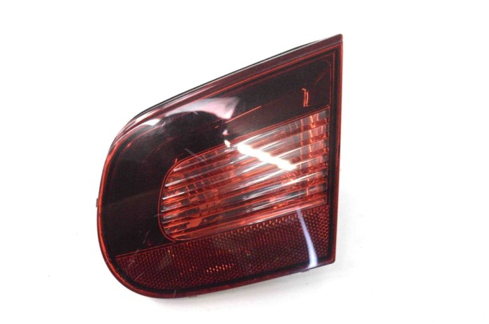 Lampa haion dreapta VW EOS 1F7, 1F8 2007 OEM: 1Q0945094