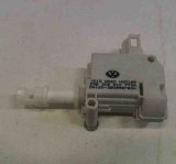 &Icirc;ncuietoare capac rezervor VW CC 358 2016 OEM: 3C8010773A 2120595