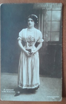 Fotografie tip carte postala, El. Leonard in piesa Fata Musicantului, inceput de secol XX, necirculata foto