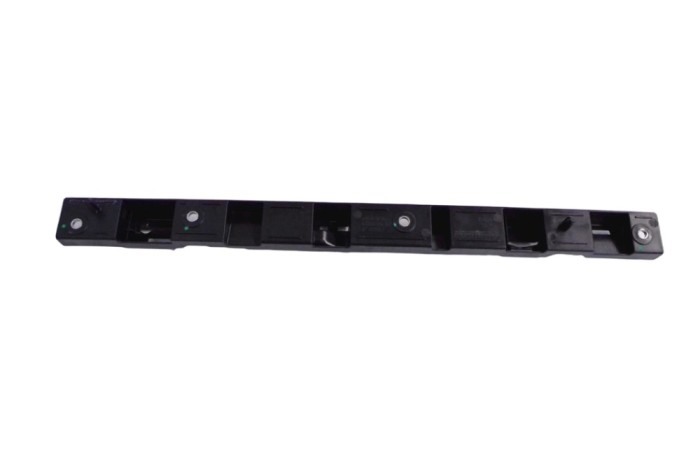 Suport prag lateral MASERATI LEVANTE SUV M161 2018 OEM: 670032478 15208027