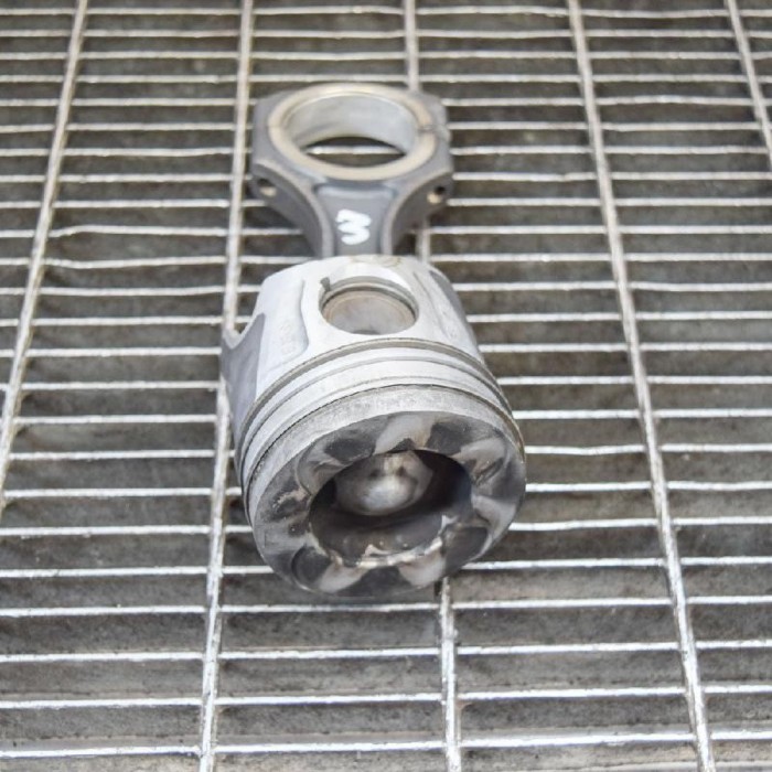 Piston MERCEDES-BENZ C W204 2010 OEM: A6510300020,A6510300917 10017645