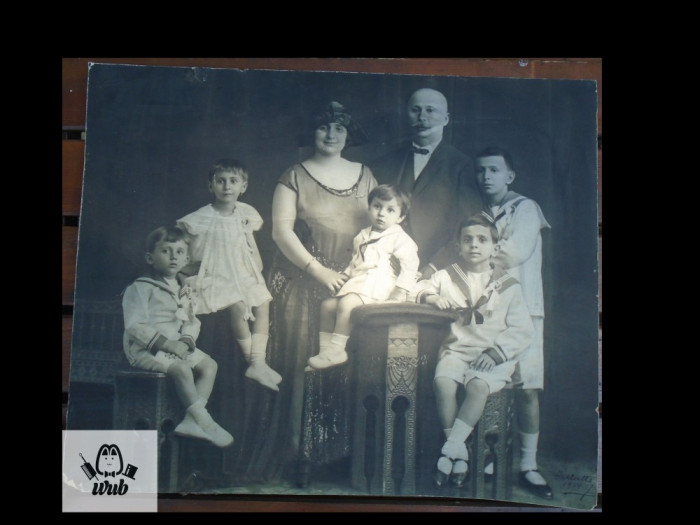 foto proprietar restaurant Gambrinus Bucuresti Gheorghe Buzi si familia sa