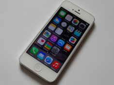 IPHONE 5 - 16GB Alb Liber de Retea Functional 10/10 Neverlocked Uzura Nota 7/10 foto