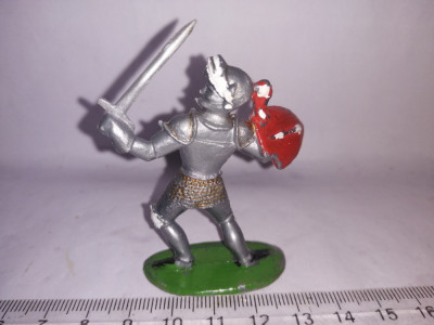 bnk jc Figurine de plastic - Domplast - cavaler medieval foto